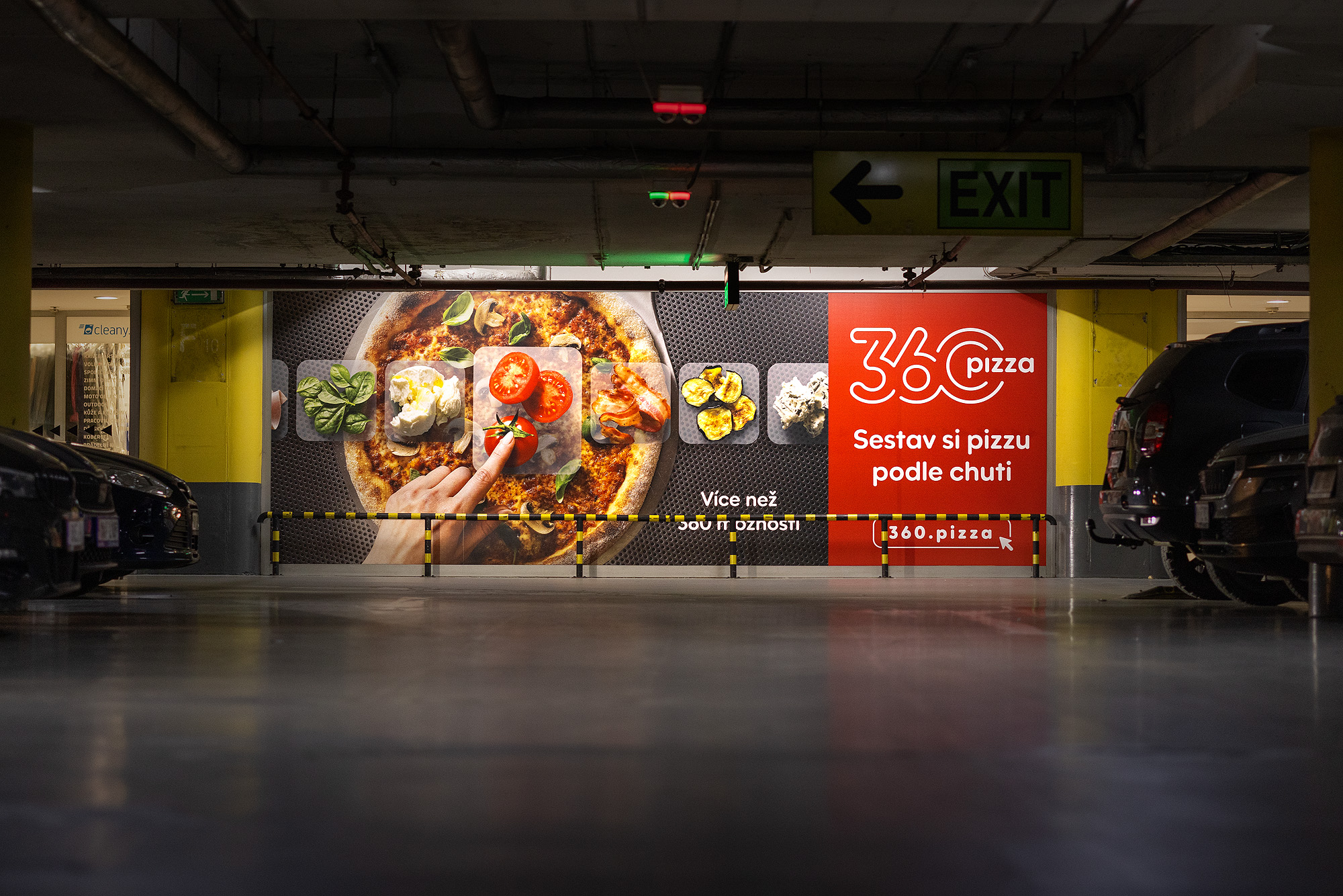 Pizza 360 Graphic Design idea