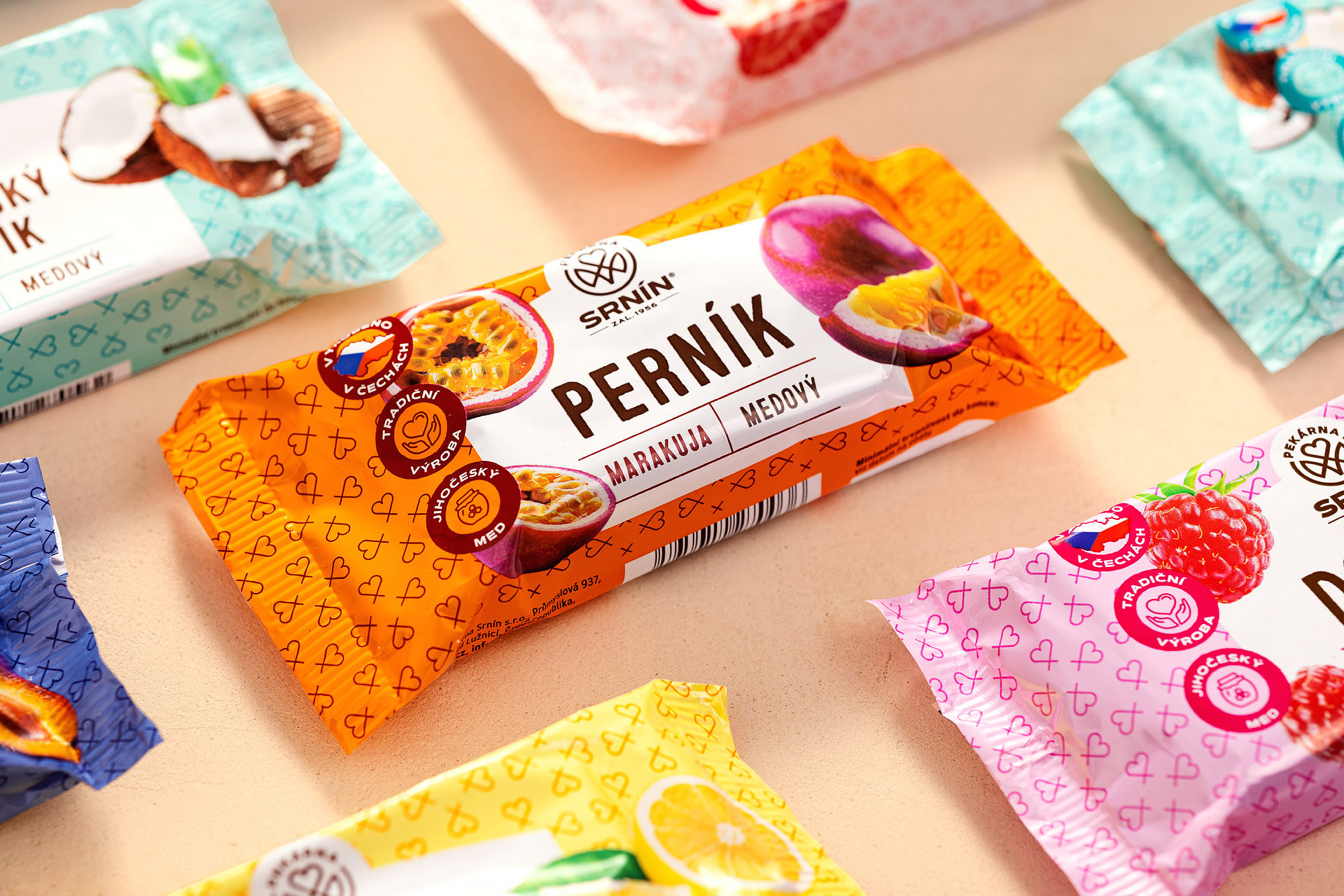 Pekaren srnin small cakes gingerbread modern colorful packaging